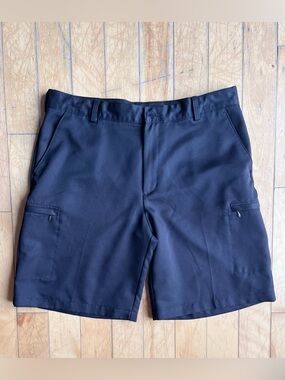 IZOD Golf Classic Performance Cargo Golf Black Shorts Size 36